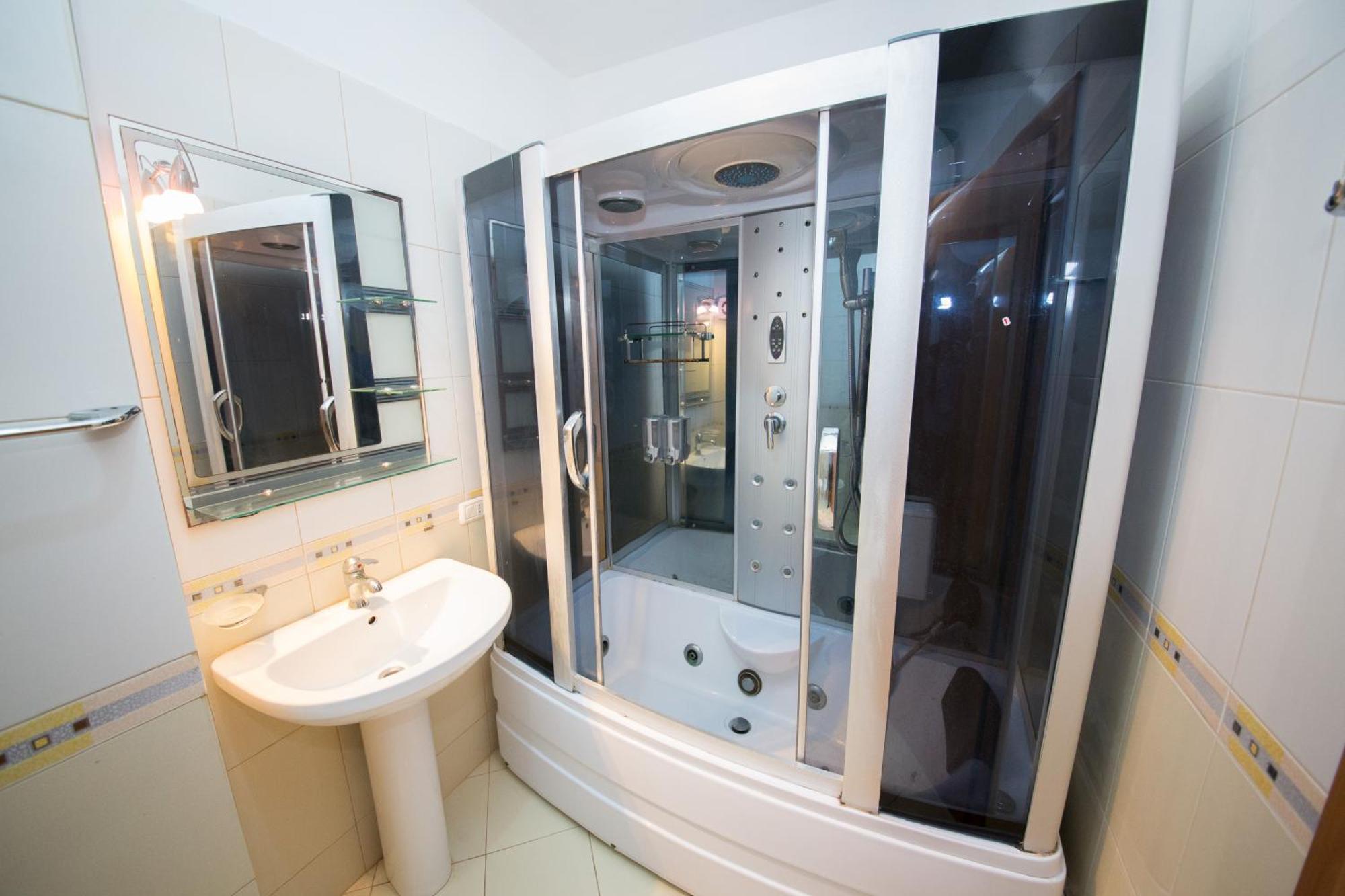 גולם Apartments Qerret חדר תמונה