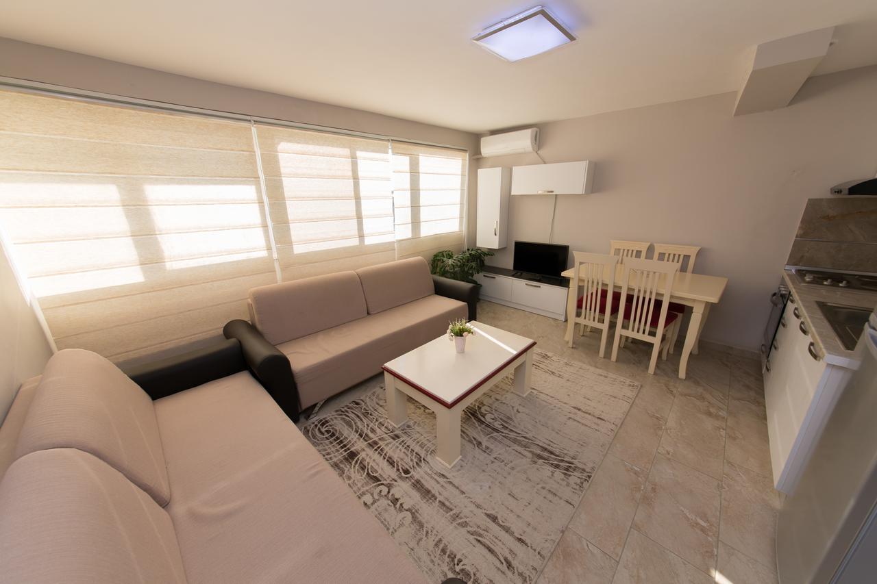 גולם Apartments Qerret מראה חיצוני תמונה
