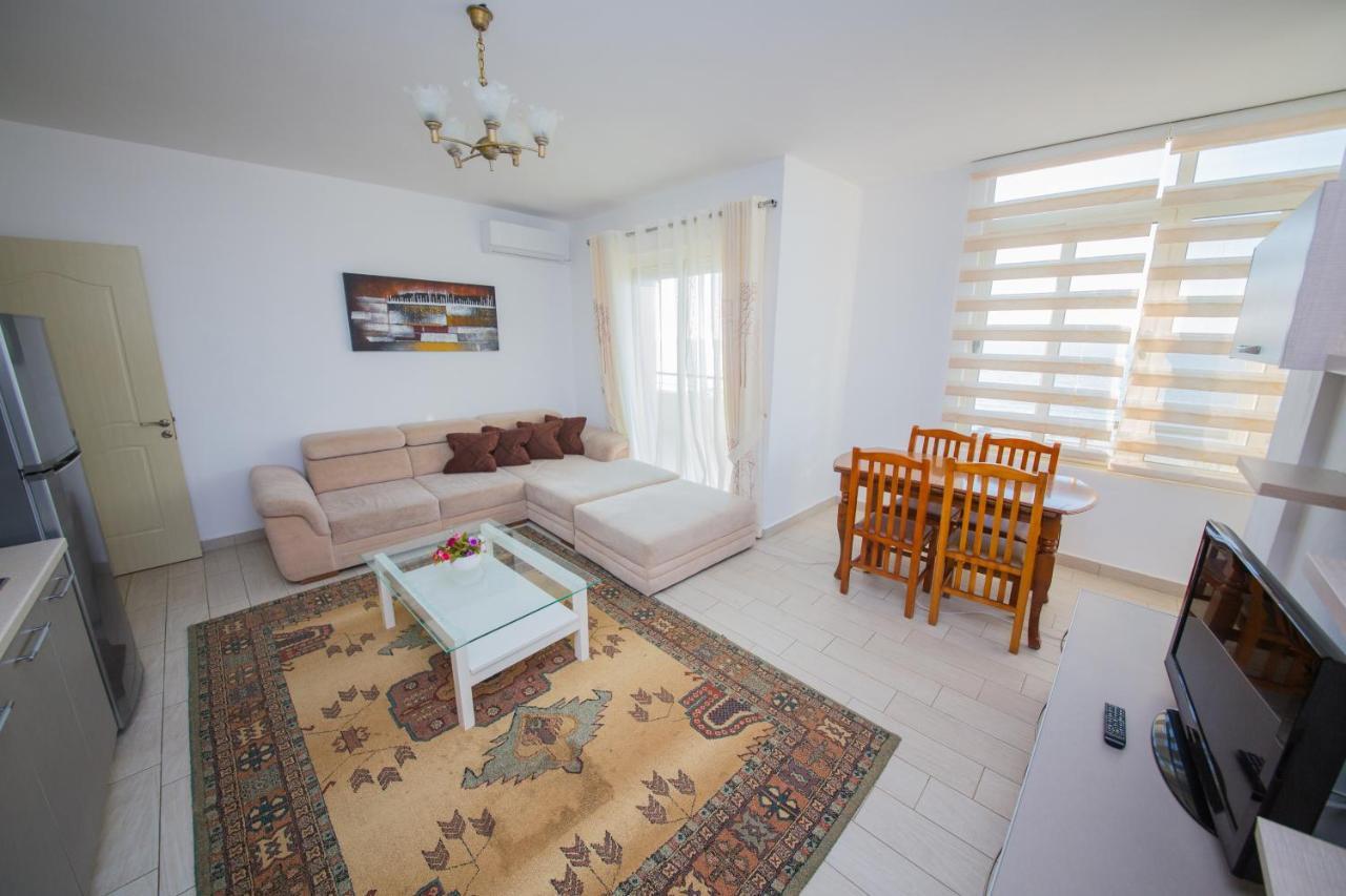 גולם Apartments Qerret מראה חיצוני תמונה