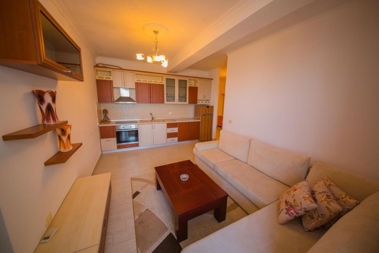 גולם Apartments Qerret מראה חיצוני תמונה